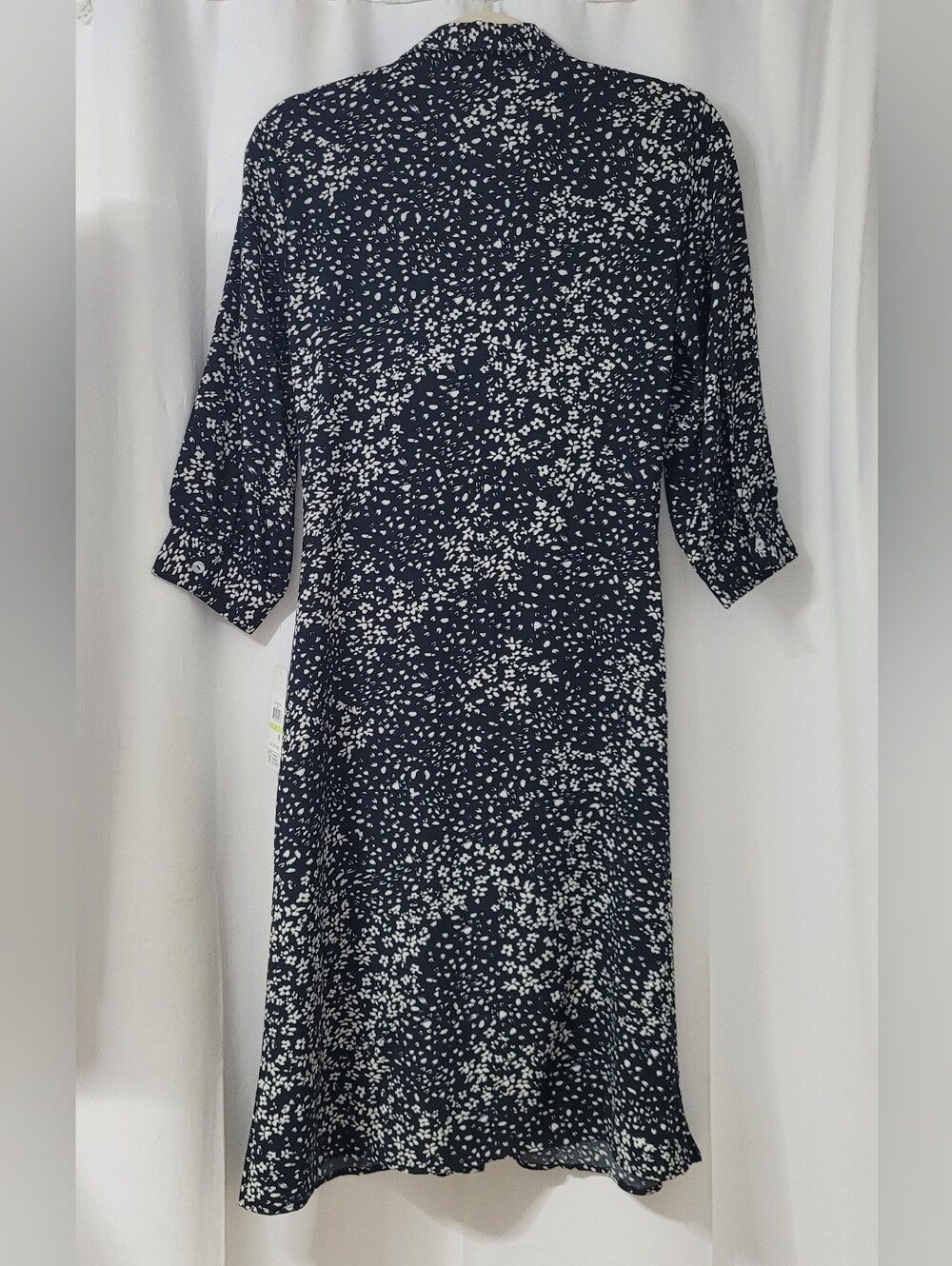 NWT DKNY Black & White Floral Ruched Midi Shirtdress - Picture 6 of 10